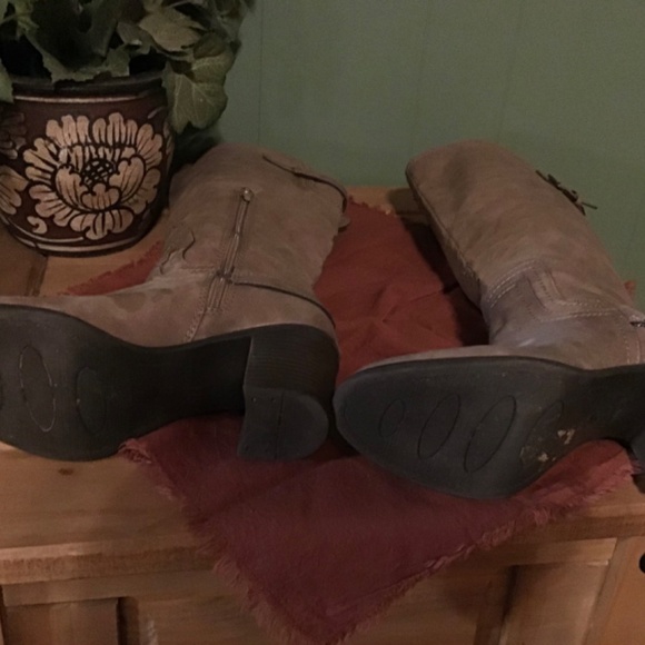 Pre-loved Very Much Tall Taupe Harness Boots 7.5 - Picture 6 of 11